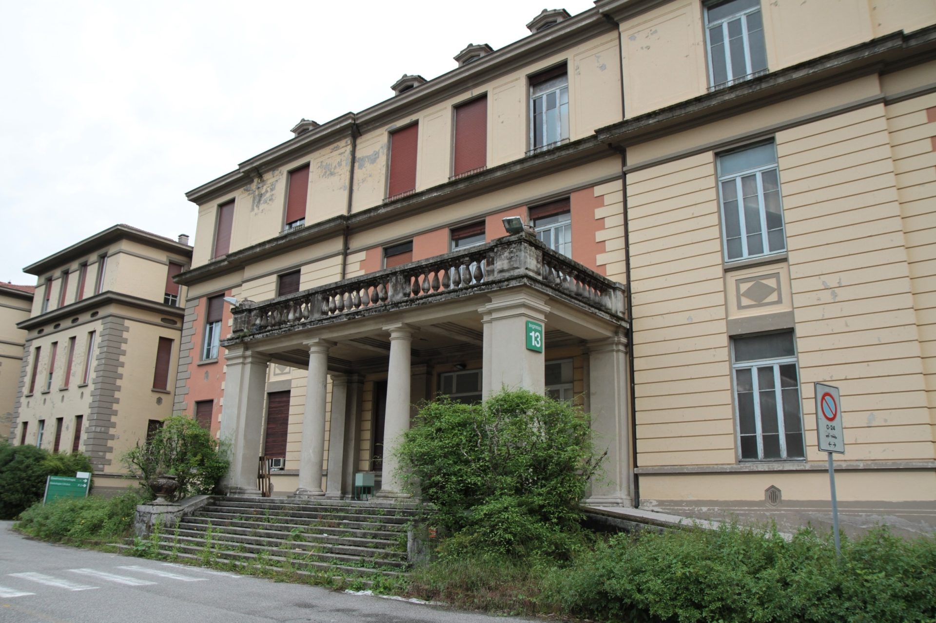 radiological%20pavilion%2C%20old%20Ospedale%20Principessa%20di%20Piemonte%2C%20Bergamo%20-%2001.JPG